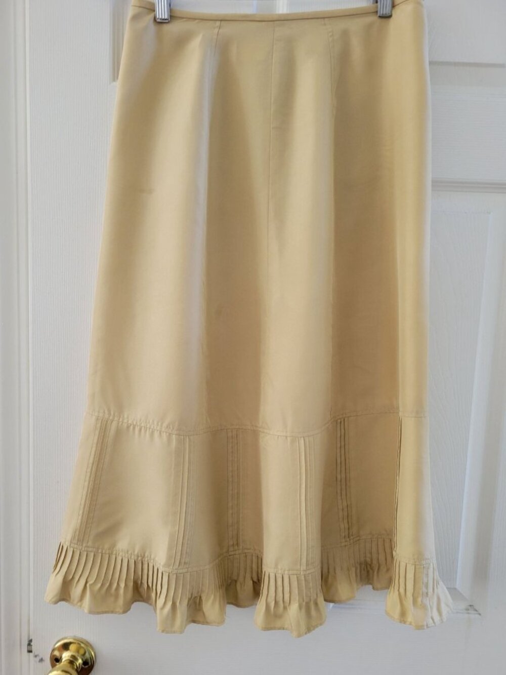 J. Crew 100% Silk Pintuck Midi Skirt Butter Yellow size 4 Y2k Ruffled hem - Picture 6 of 6